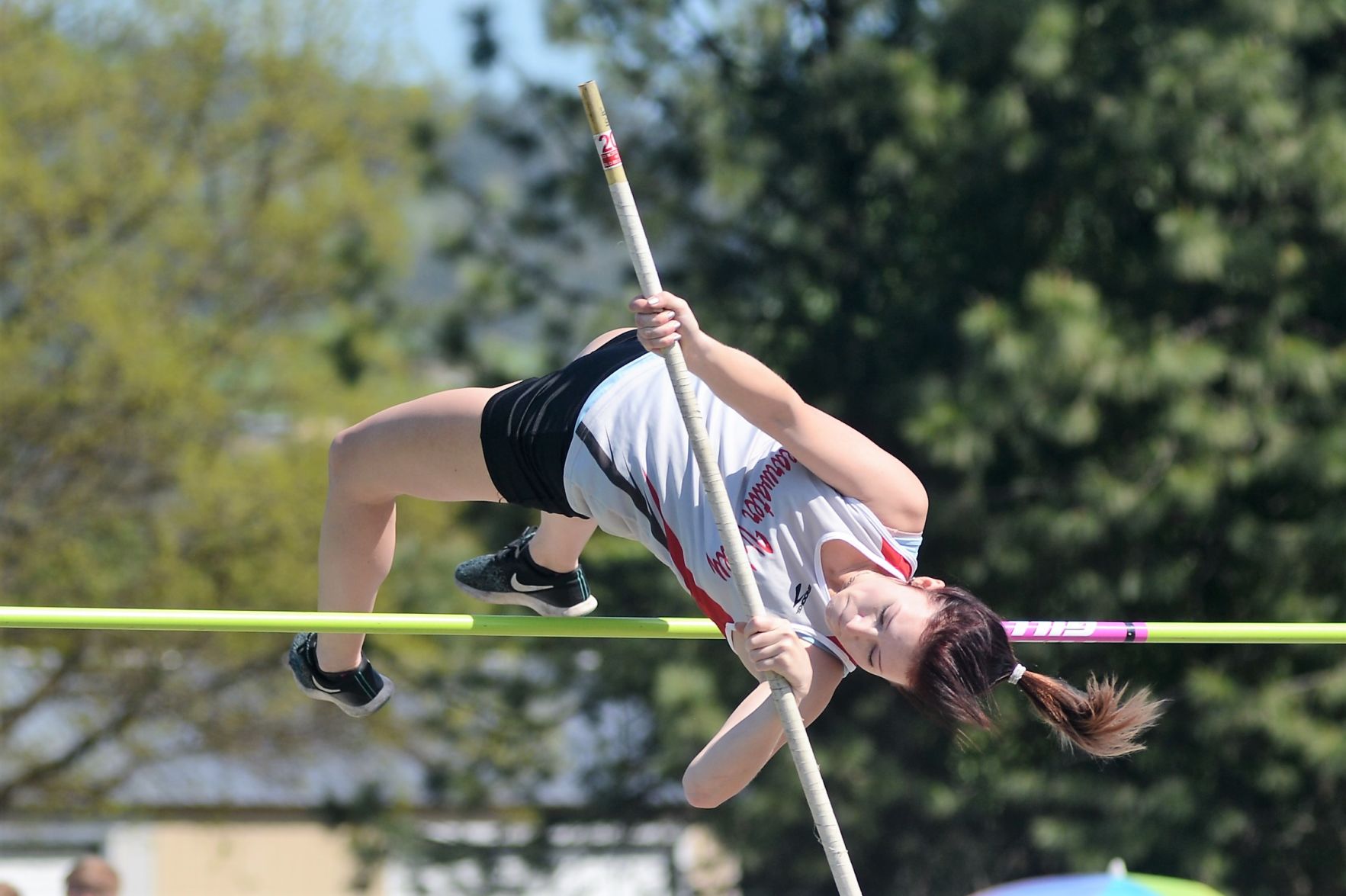 Dutcher, Smith on to state in pole vault